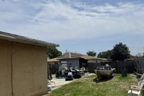 House in Orlando, Florida 3 bedrooms, 100.33 sq.m. № 1829153 - photo 2