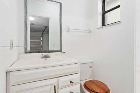 Casa en venta en St. Lucie, Florida, 2 dormitorios, 80.27 m2 № 2014395 - foto 8