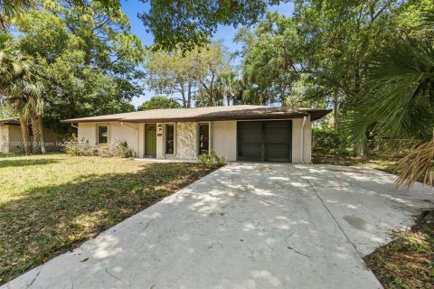 Casa en St. Lucie, Florida 2 dormitorios, 80.27 m2 № 2014395