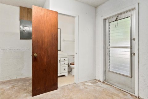 Casa en venta en St. Lucie, Florida, 2 dormitorios, 80.27 m2 № 2014395 - foto 9