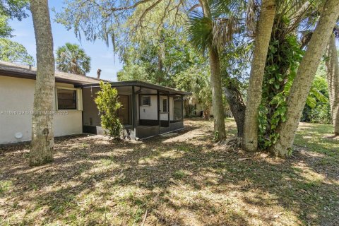Casa en venta en St. Lucie, Florida, 2 dormitorios, 80.27 m2 № 2014395 - foto 16