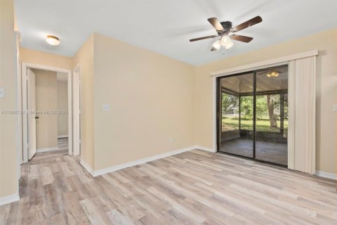 Casa en venta en St. Lucie, Florida, 2 dormitorios, 80.27 m2 № 2014395 - foto 28