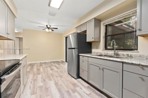 Casa en venta en St. Lucie, Florida, 2 dormitorios, 80.27 m2 № 2014395 - foto 29