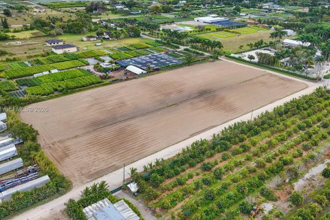 Купить коммерческую недвижимость в Майами, Флорида № 2019762 - фото 8