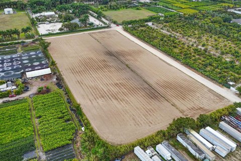 Купить коммерческую недвижимость в Майами, Флорида № 2019762 - фото 11