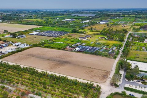 Коммерческая недвижимость в Майами, Флорида № 2019762