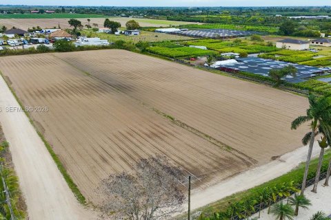 Купить коммерческую недвижимость в Майами, Флорида № 2019762 - фото 20