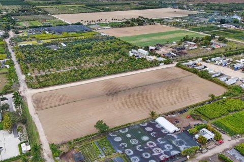 Купить коммерческую недвижимость в Майами, Флорида № 2019762 - фото 15