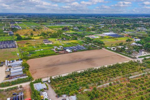 Купить коммерческую недвижимость в Майами, Флорида № 2019762 - фото 7