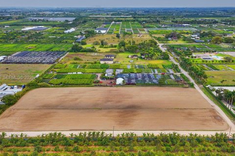 Купить коммерческую недвижимость в Майами, Флорида № 2019762 - фото 6