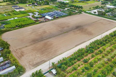 Купить коммерческую недвижимость в Майами, Флорида № 2019762 - фото 9