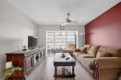 Condominio en venta en Sunrise, Florida, 1 dormitorio, 59.46 m2 № 2049637 - foto 3