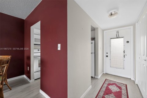 Condominio en venta en Sunrise, Florida, 1 dormitorio, 59.46 m2 № 2049637 - foto 15