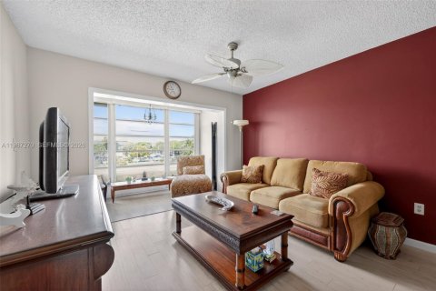 Condominio en venta en Sunrise, Florida, 1 dormitorio, 59.46 m2 № 2049637 - foto 4