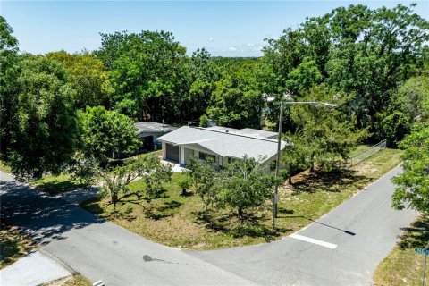 House in Beverly Hills, Florida 3 bedrooms, 112.6 sq.m. № 2205659 - photo 5
