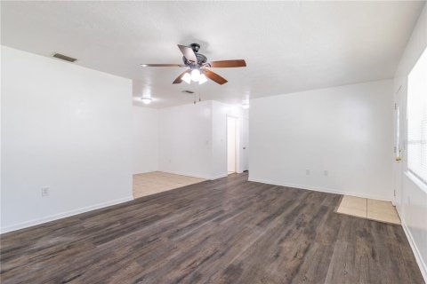House in Beverly Hills, Florida 3 bedrooms, 112.6 sq.m. № 2205659 - photo 8
