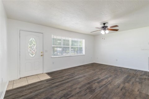 House in Beverly Hills, Florida 3 bedrooms, 112.6 sq.m. № 2205659 - photo 6