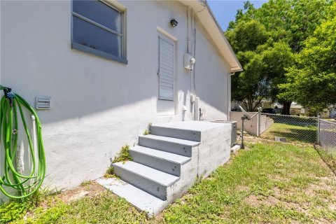 House in Beverly Hills, Florida 3 bedrooms, 112.6 sq.m. № 2205659 - photo 24
