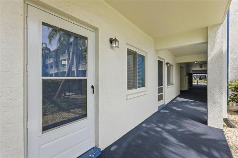 Condominio en alquiler en Saint Petersburg, Florida, 2 dormitorios, 99.87 m2 № 2094205 - foto 20