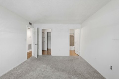 Condominio en alquiler en Saint Petersburg, Florida, 2 dormitorios, 99.87 m2 № 2094205 - foto 14