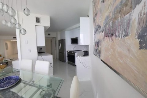 Купить кондоминиум в Санни-Айлс-Бич, Флорида 3 комнаты, 163.51м2, № 2083283 - фото 12