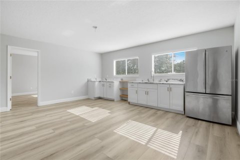 Купить виллу или дом в Уинтер-Гарден, Флорида 12 комнат, 297.01м2, № 2312492 - фото 26