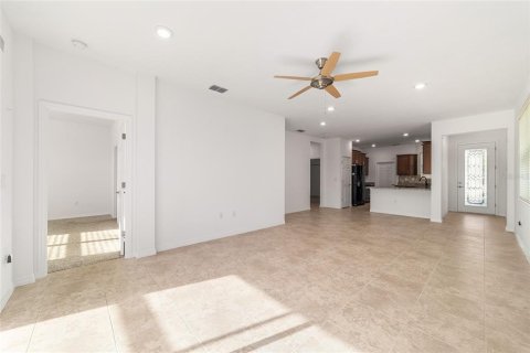 House in Ocala, Florida 2 bedrooms, 124.67 sq.m. № 2226480 - photo 17
