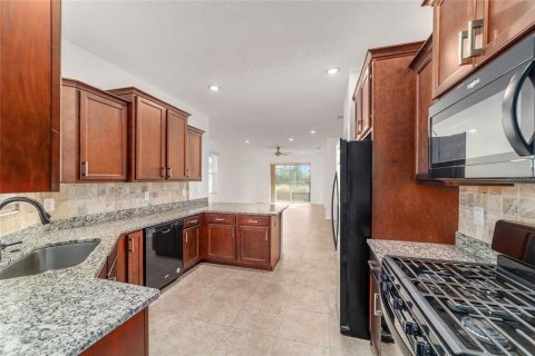 House in Ocala, Florida 2 bedrooms, 124.67 sq.m. № 2226480 - photo 26