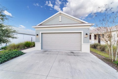 House in Ocala, Florida 2 bedrooms, 124.67 sq.m. № 2226480 - photo 4