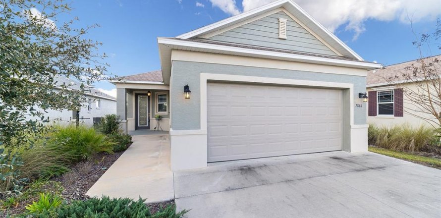 House in Ocala, Florida 2 bedrooms, 124.67 sq.m. № 2226480