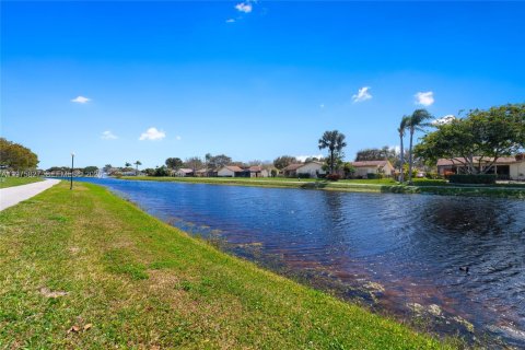 Casa en venta en Delray Beach, Florida, 2 dormitorios, 151.52 m2 № 2042444 - foto 26