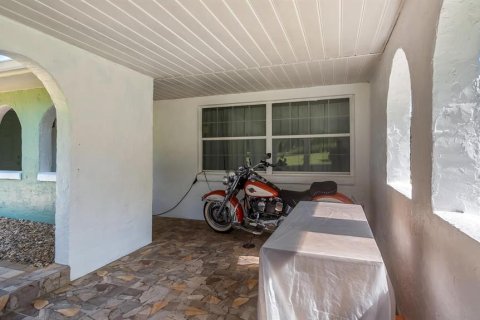 Купить виллу или дом в Леди-Лейк, Флорида 6 комнат, 122.63м2, № 1856234 - фото 9