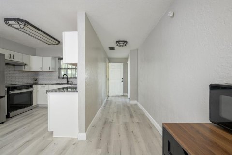 Купить виллу или дом в Холли Хилл, Флорида 6 комнат, 167.78м2, № 2283843 - фото 8