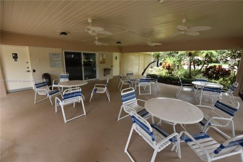 Condo in Pompano Beach, Florida, 3 bedrooms  № 2035216 - photo 29