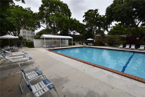 Condo in Pompano Beach, Florida, 3 bedrooms  № 2035216 - photo 28