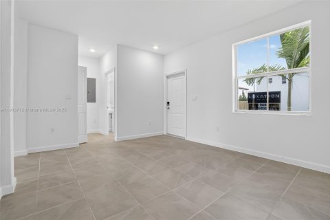 Adosado en alquiler en Homestead, Florida, 3 dormitorios № 1954442 - foto 24