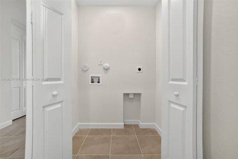 Adosado en alquiler en Homestead, Florida, 3 dormitorios № 1954442 - foto 28