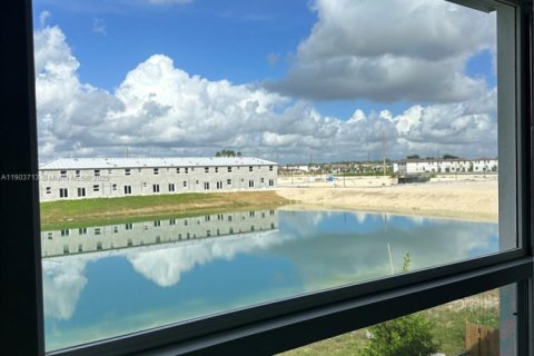 Adosado en alquiler en Homestead, Florida, 3 dormitorios № 1954442 - foto 13