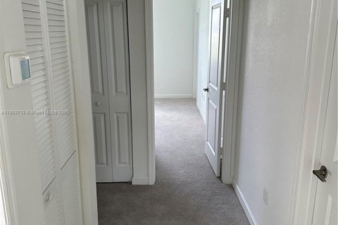 Adosado en alquiler en Homestead, Florida, 3 dormitorios № 1954442 - foto 10