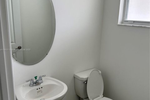 Adosado en alquiler en Homestead, Florida, 3 dormitorios № 1954442 - foto 22