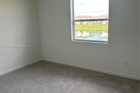 Adosado en alquiler en Homestead, Florida, 3 dormitorios № 1954442 - foto 11