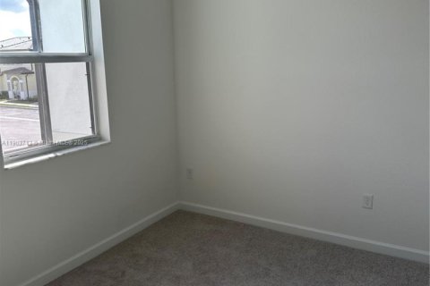 Adosado en alquiler en Homestead, Florida, 3 dormitorios № 1954442 - foto 9