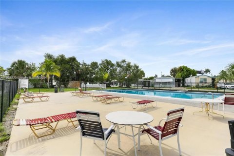 Apartamento en alquiler en Davie, Florida, 3 dormitorios, 74.32 m2 № 1953424 - foto 20