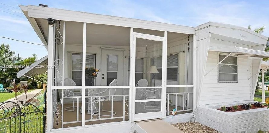 Apartamento en Davie, Florida 3 dormitorios, 74.32 m2 № 1953424