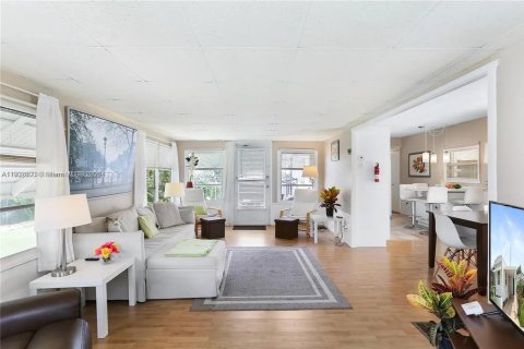 Apartamento en alquiler en Davie, Florida, 3 dormitorios, 74.32 m2 № 1953424 - foto 2