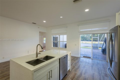 Villa ou maison à vendre à Weston, Floride: 3 chambres, 141.4 m2 № 2009118 - photo 8