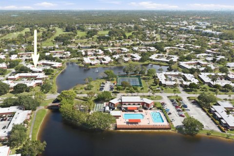 Condo in Lake Worth, Florida, 2 bedrooms  № 2147053 - photo 27