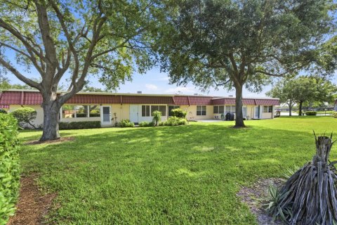 Condo in Lake Worth, Florida, 2 bedrooms  № 2147053 - photo 20