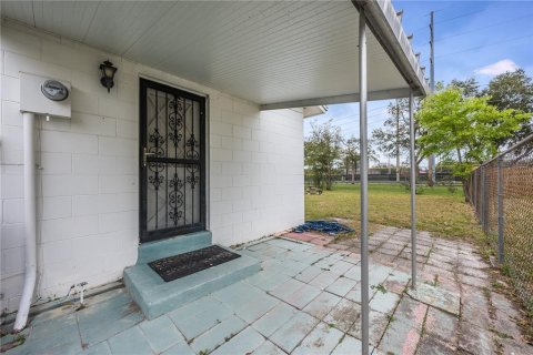 House in Altamonte Springs, Florida 4 bedrooms, 141.21 sq.m. № 1545520 - photo 13