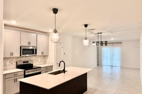Villa ou maison à vendre à Clermont, Floride: 3 chambres, 133.04 m2 № 2348378 - photo 7